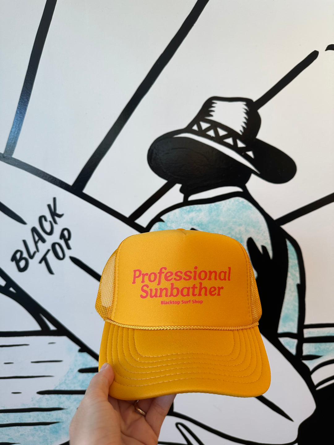 Profesional Sunbather Trucker in Gold