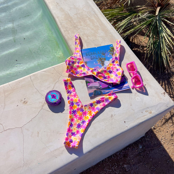 Y Cheeky Bikini Bottom in Daisy Dreamer