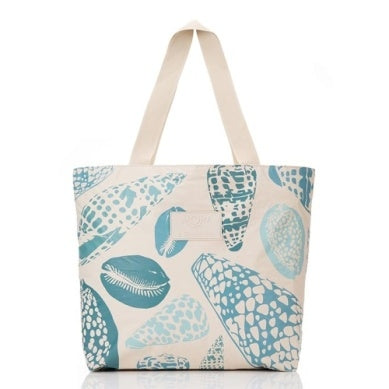 Shorline Day Tripper in Tide/Sandstone