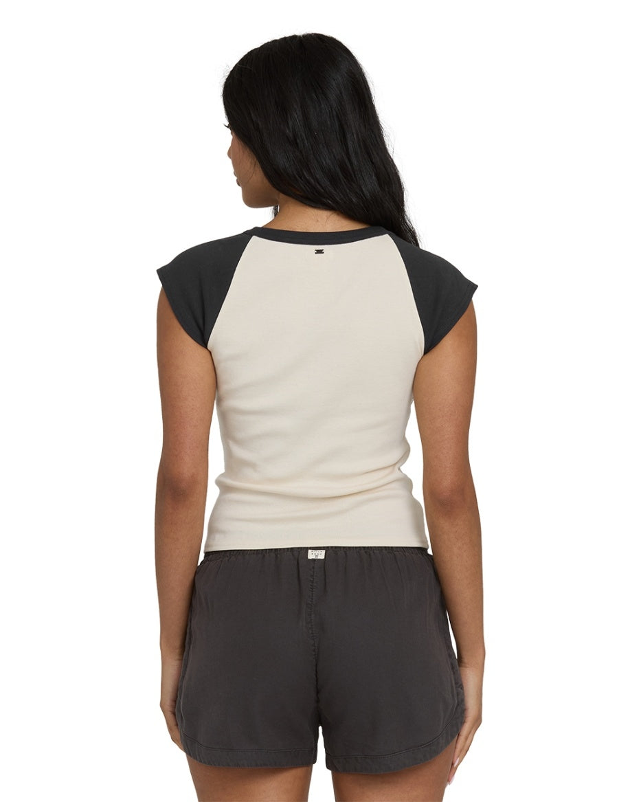 Des Tropic SS Raglan in White Cap