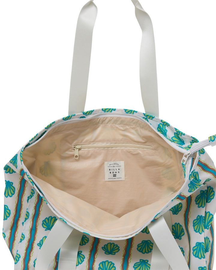 Keenie Tote in Salt Crystal