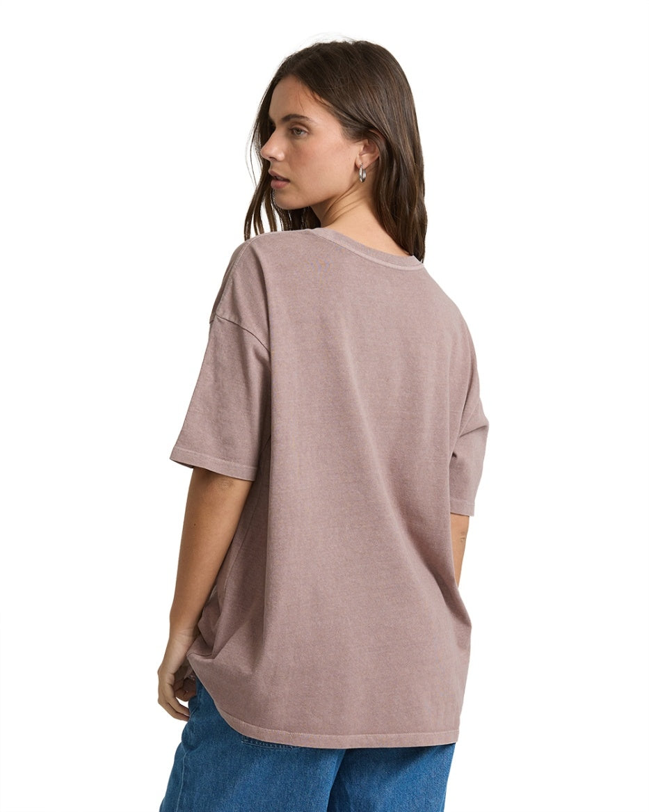 Surf N Spray Short Sleeve Tee in Acorn