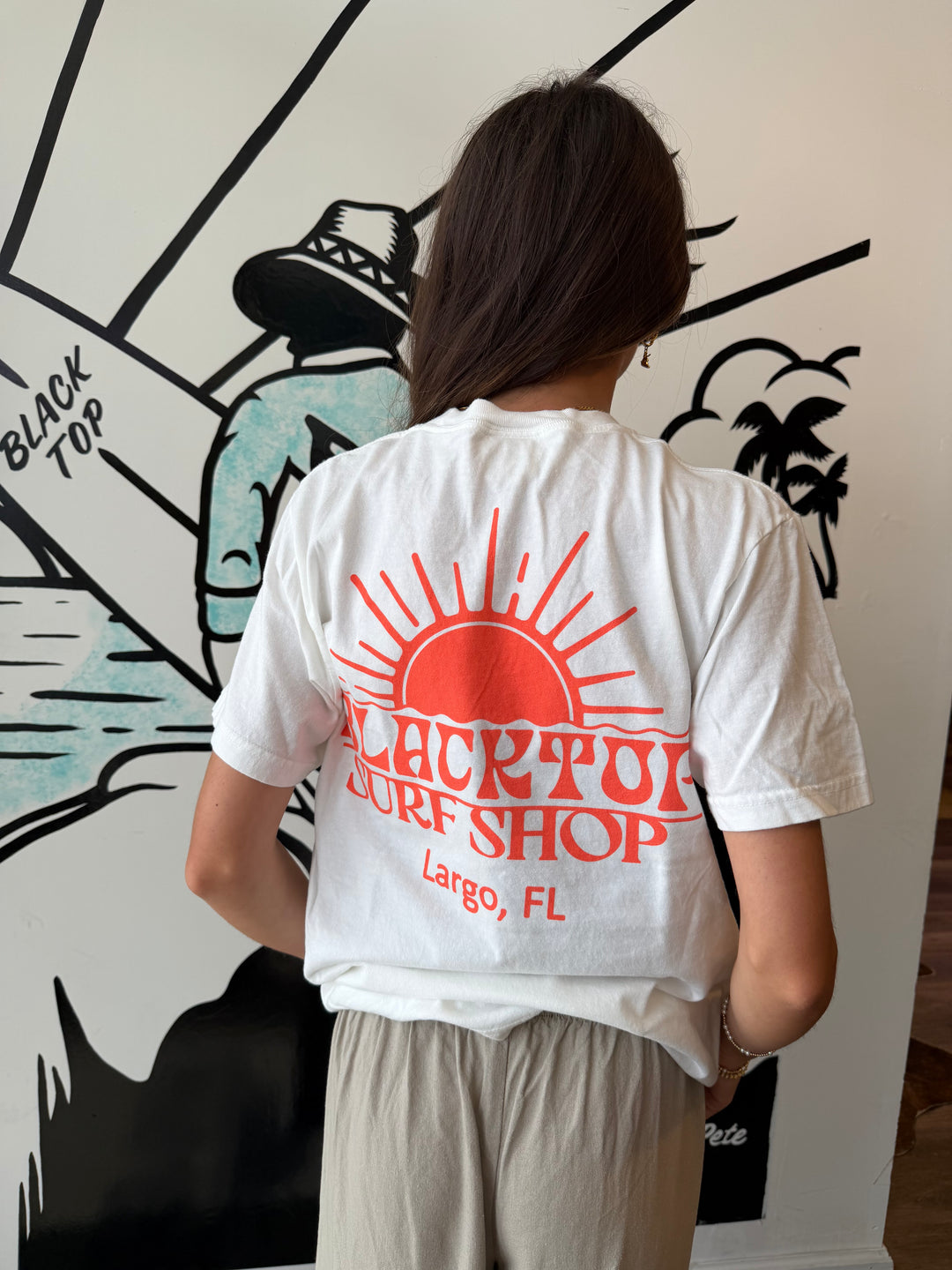 Blacktop Sun Tee in White/Bright Coral