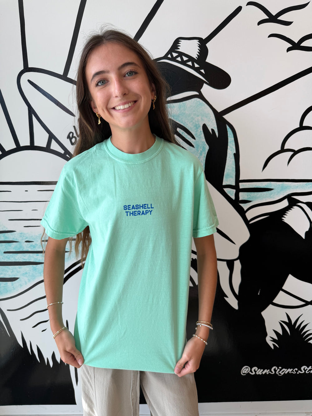 Seashell Therapy Tee in Island Reef