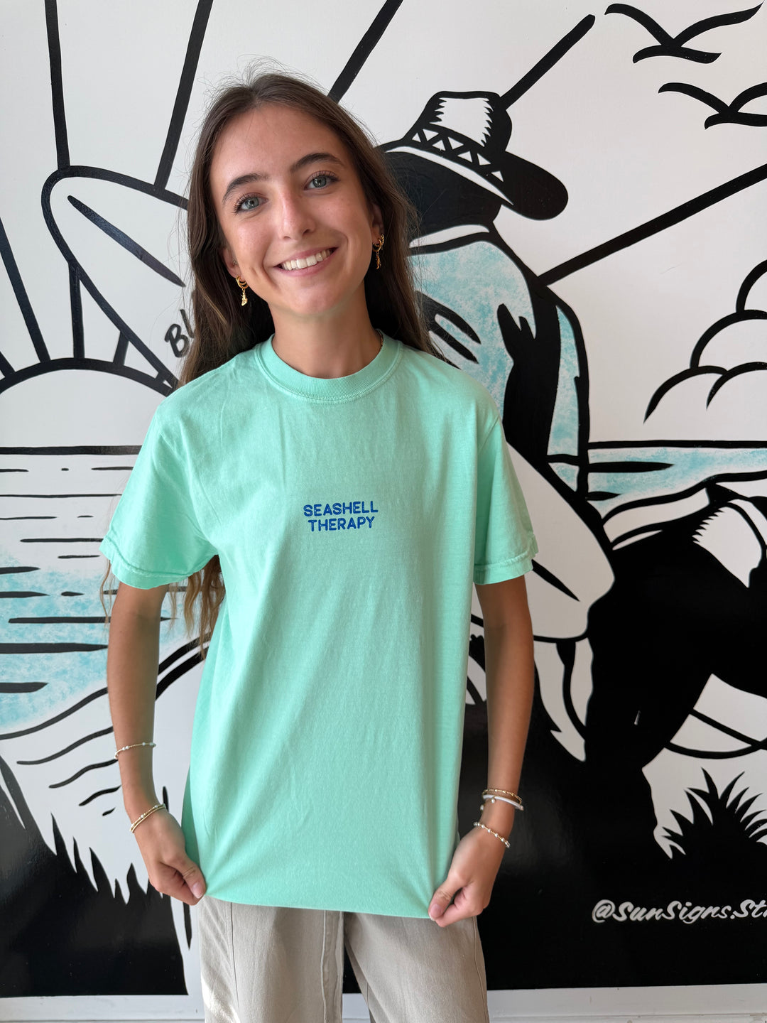 Seashell Therapy Tee in Island Reef