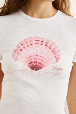 Scallop Shell Everyday T-shirt