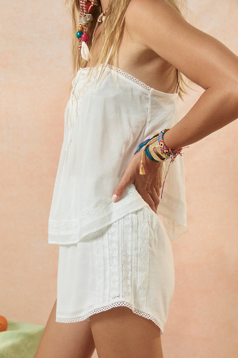 Hera Lace Crop in Salt