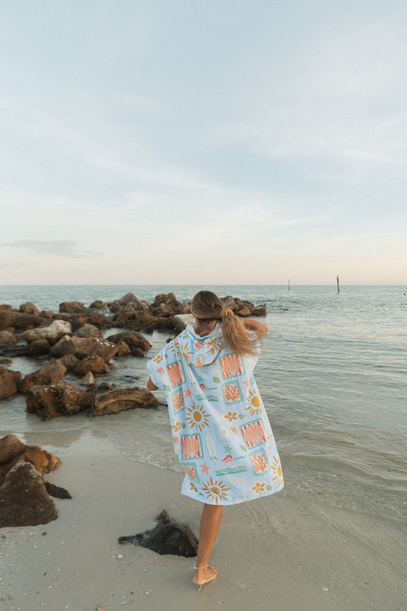 Sundipped Surf Poncho Blue Tide