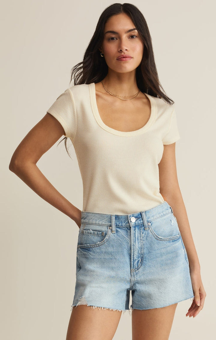 Leisurely Scoop Neck Tee in Cloud