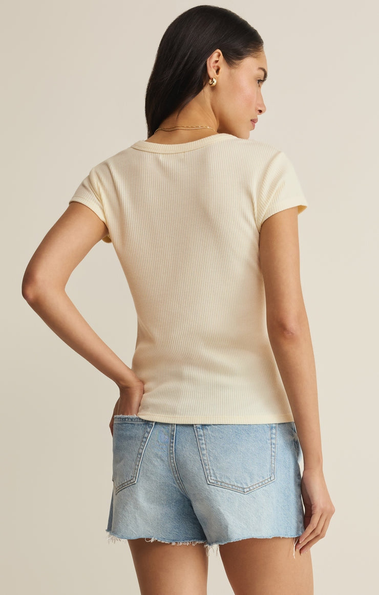 Leisurely Scoop Neck Tee in Cloud