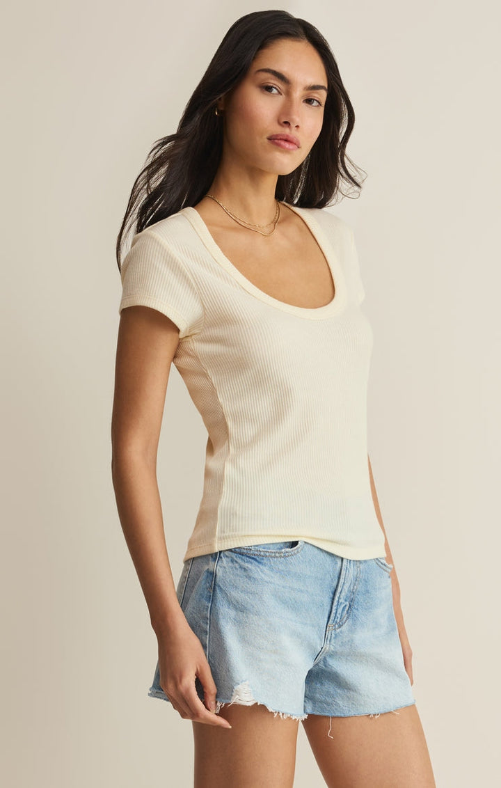 Leisurely Scoop Neck Tee in Cloud